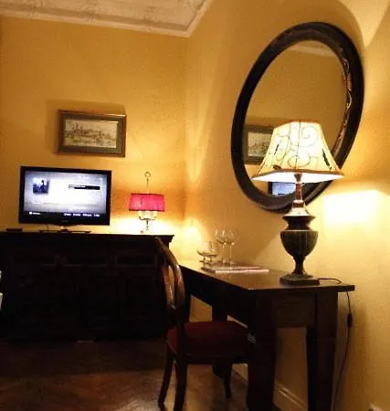 Daire Aparthotel Golden Cracow Krakow