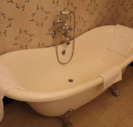 Daire Aparthotel Golden Cracow 3*